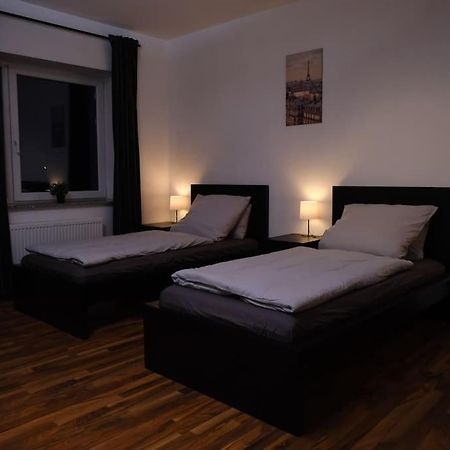 Schoene 4-Bettzimmer Wohnung In Celle Kültér fotó