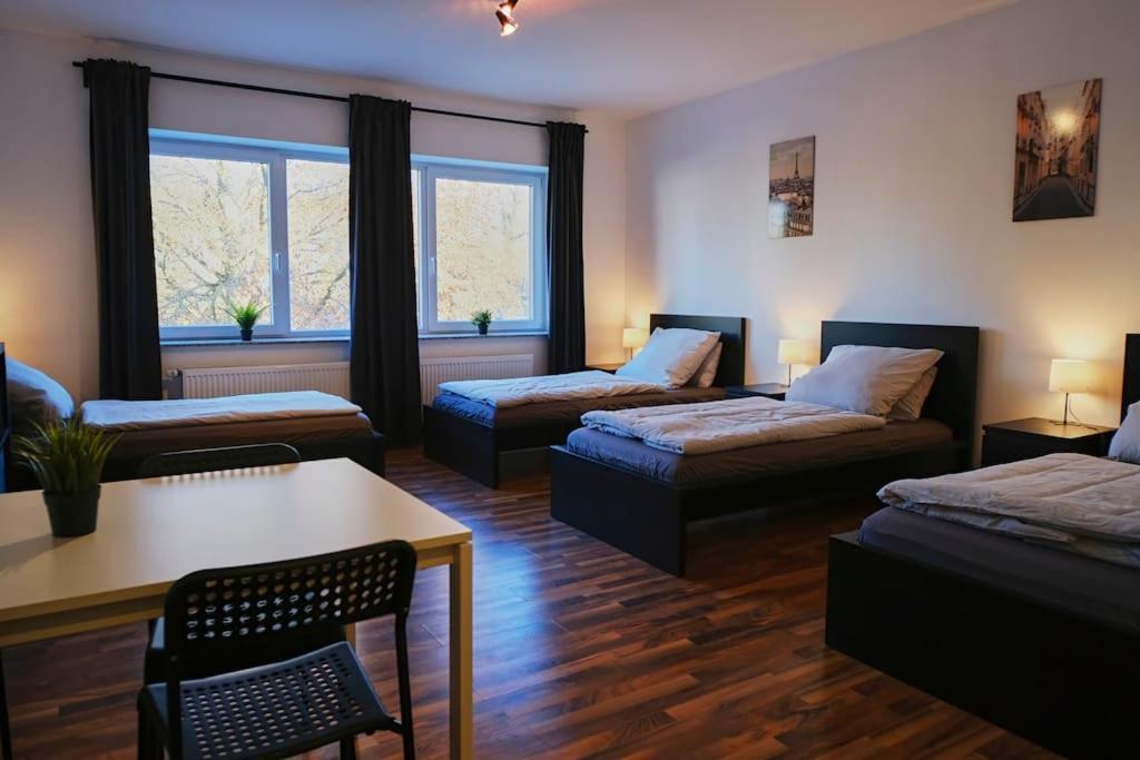 Schoene 4-Bettzimmer Wohnung In Celle Kültér fotó